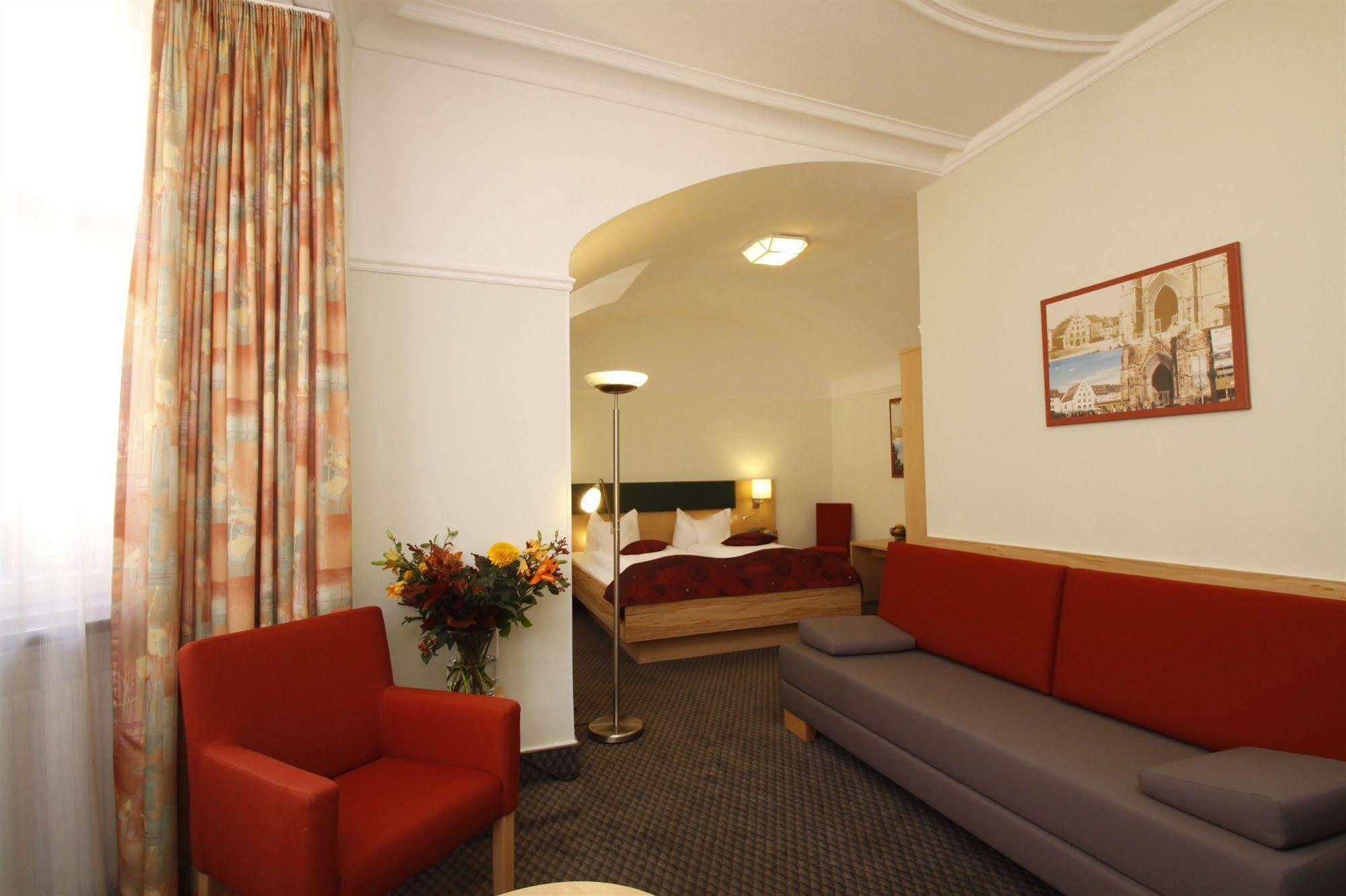 Hotel Barbara Freiburg im Breisgau Exterior foto